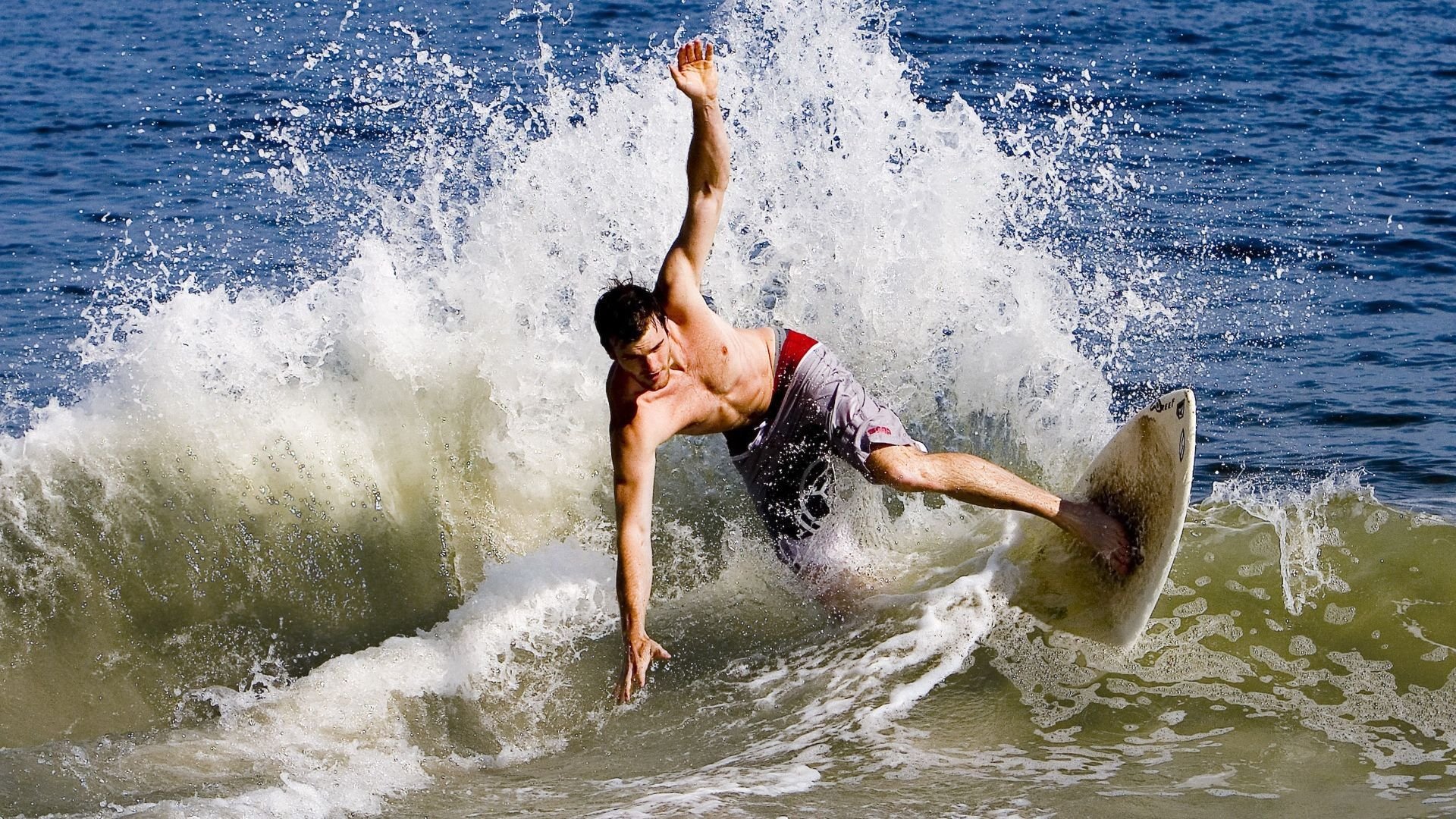 柏林联队客场逆转成功，德甲排名逐渐上升，德甲柏林联合vs拜仁