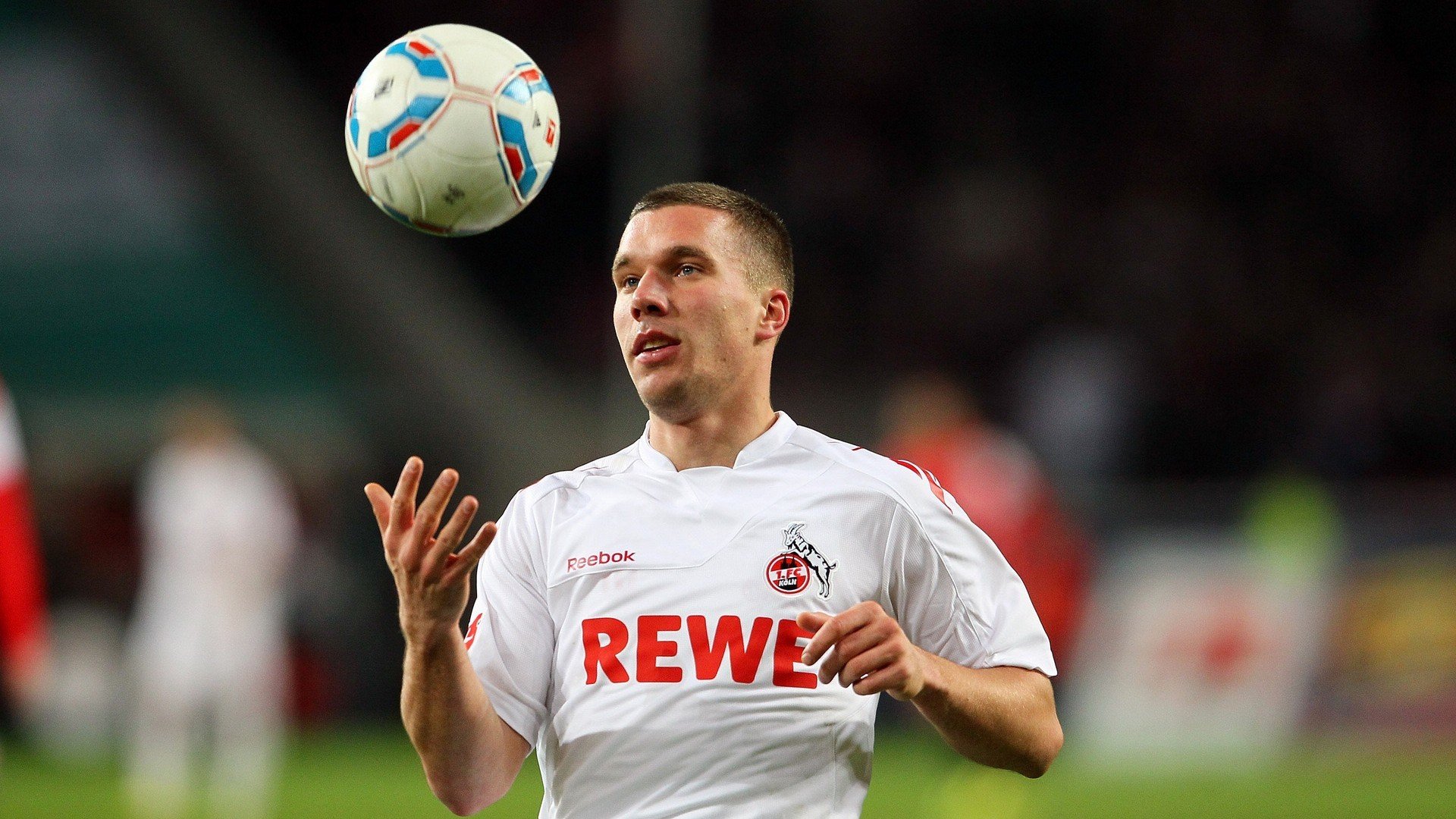 球队是否应重视退役球员文化归属感，退役球员踢球